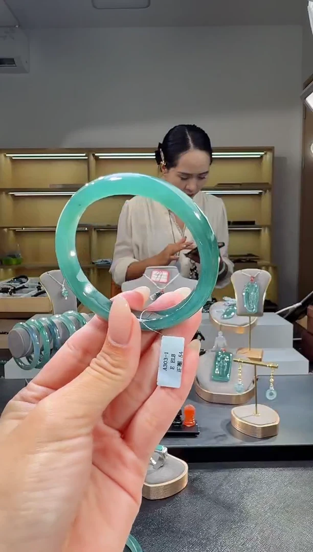 未镶嵌手镯翡翠54圈