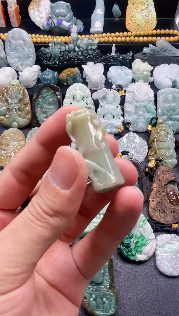 颈饰未镶嵌翡翠天然翡翠a货