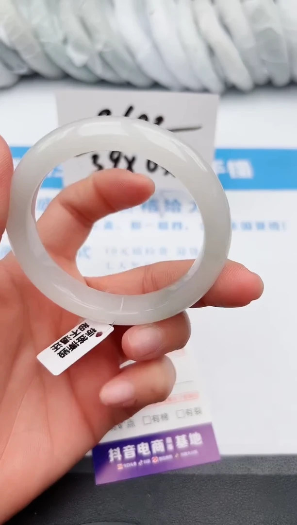 【闪购商品】石英质玉手镯未镶嵌z51-PB54-55