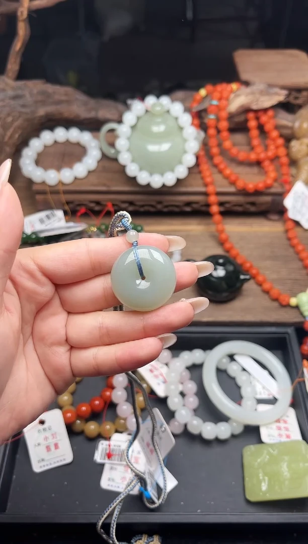 吊坠(不含链)未镶嵌和田玉且末青白 平安扣 有瑕疵 多样性发一