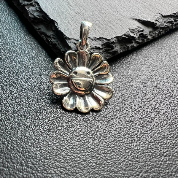 吊坠925银 大笑太阳花吊坠 个性简约民族风精美金太阳气质时尚