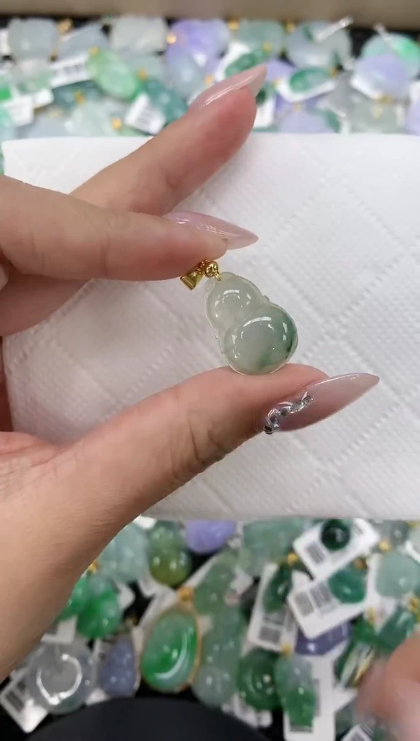 颈饰未镶嵌翡翠1