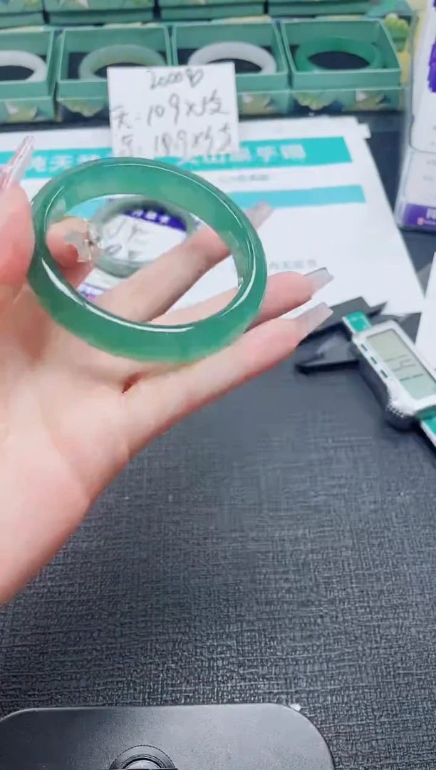 未镶嵌手镯石英质玉55-59