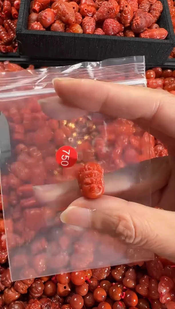 【闪购商品】南红玛瑙颈饰未镶嵌1