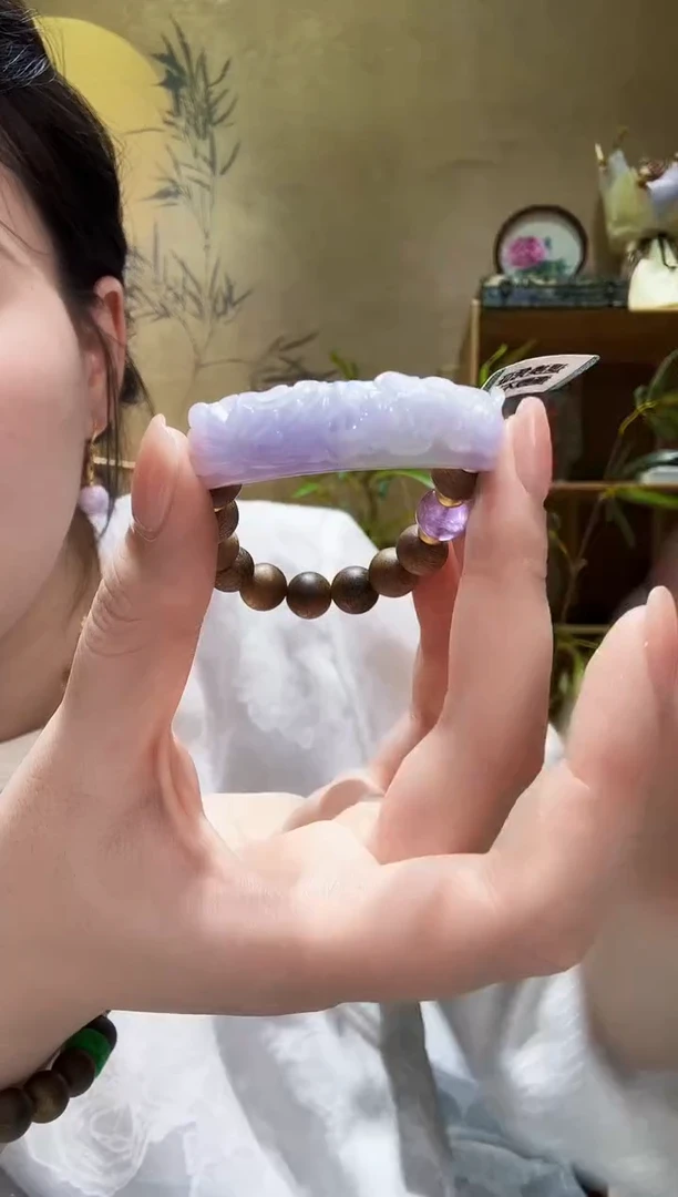 颈饰未镶嵌翡翠手牌