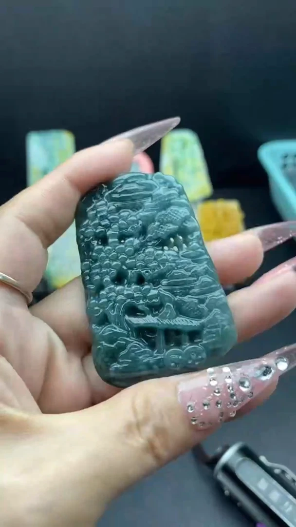 定制翡翠未镶嵌挂件