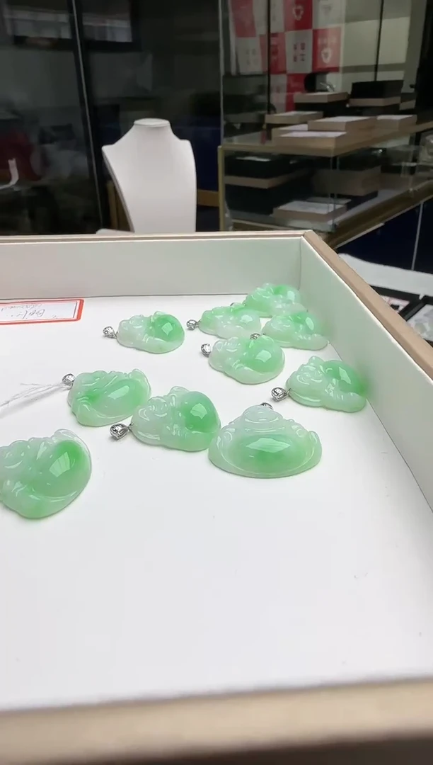 【闪购商品】翡翠颈饰18K金镶嵌多样性发其一