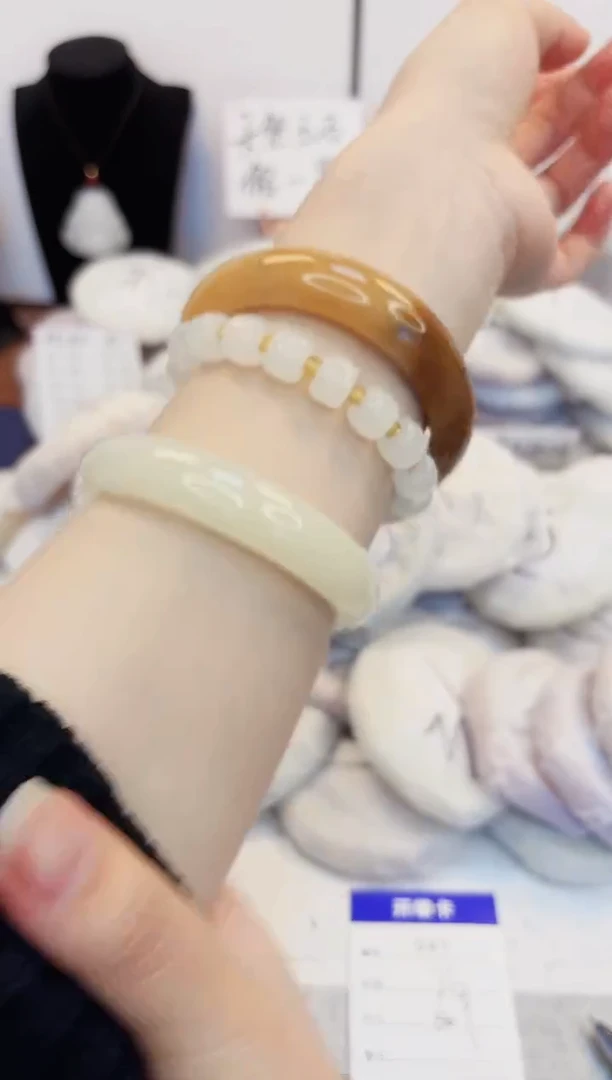 【闪购商品】石英质玉手镯未镶嵌41-财气镯圈口60