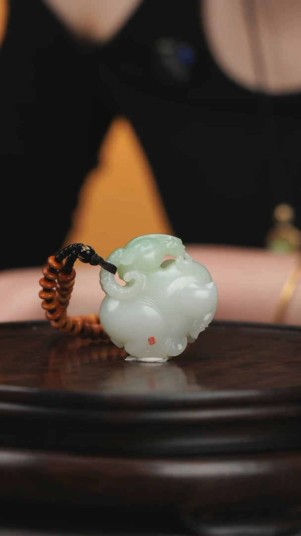 未镶嵌和田玉挂件洛***1