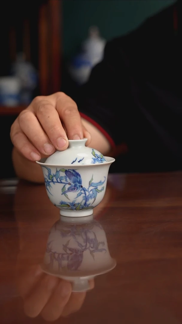 空山明月斗彩盖碗