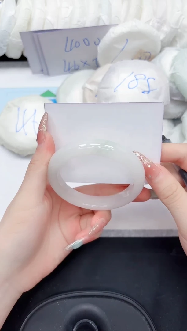 石英质玉手镯未镶嵌74-59