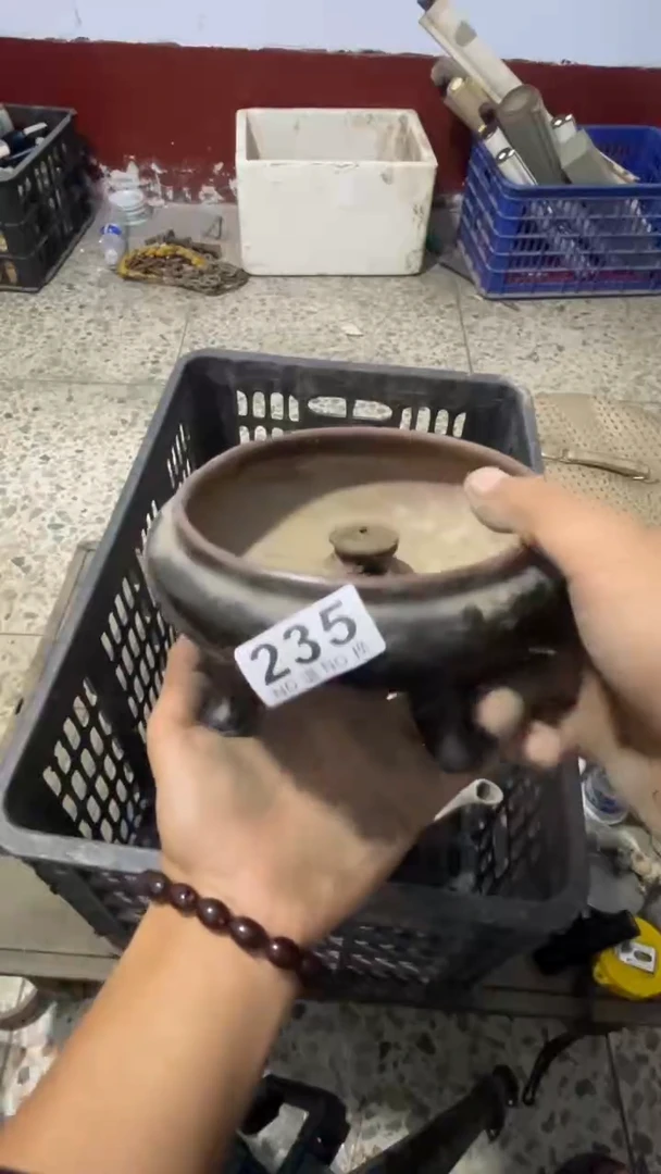 艾***人威朗诗旧货铺235