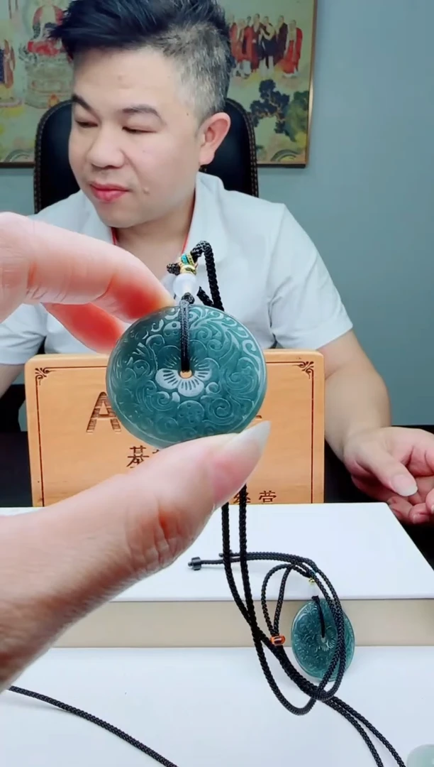颈饰未镶嵌翡翠多样性发其一