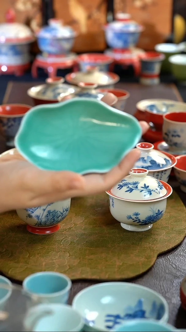 A**.瓷上林泉茶器差价
