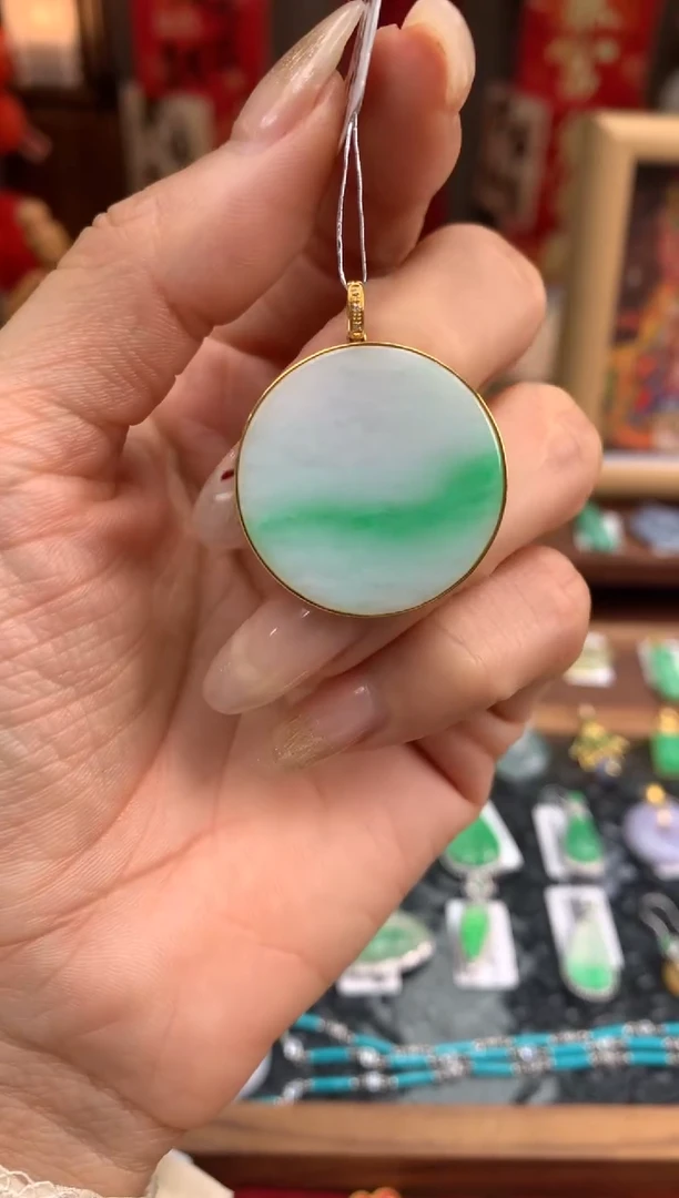 【闪购商品】翡翠颈饰18K金镶嵌无事牌