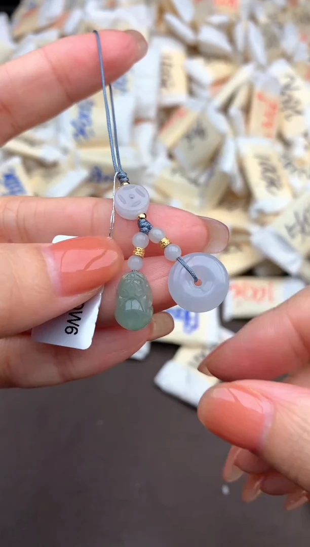 未镶嵌挂件翡翠一