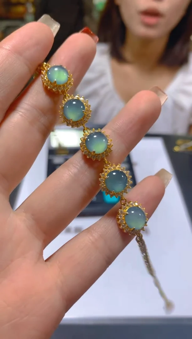 未镶嵌手链翡翠多样性发一