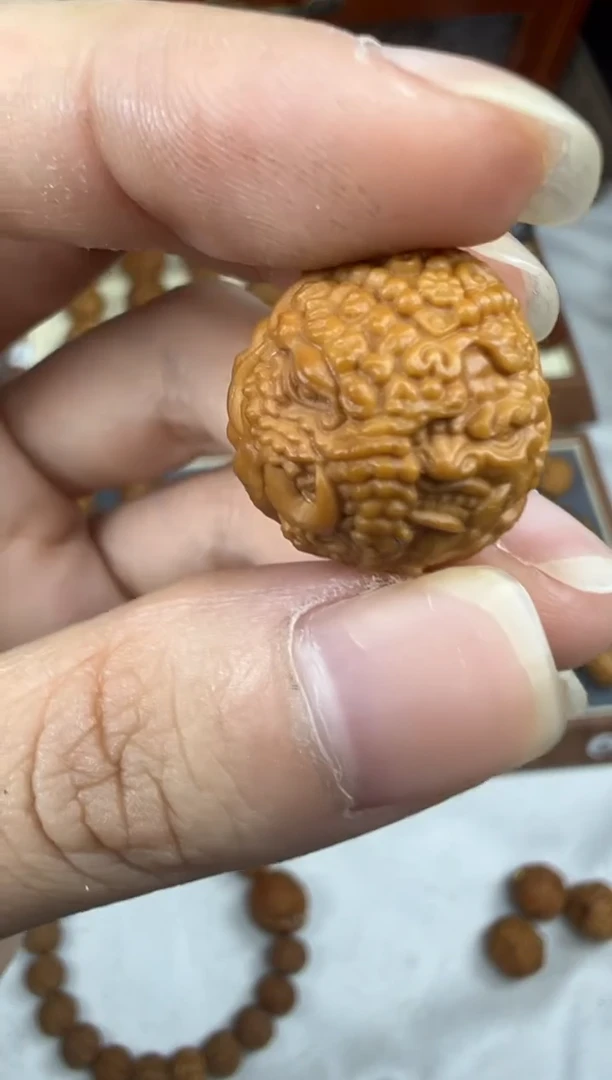 吊坠猴头核桃一念象神 素