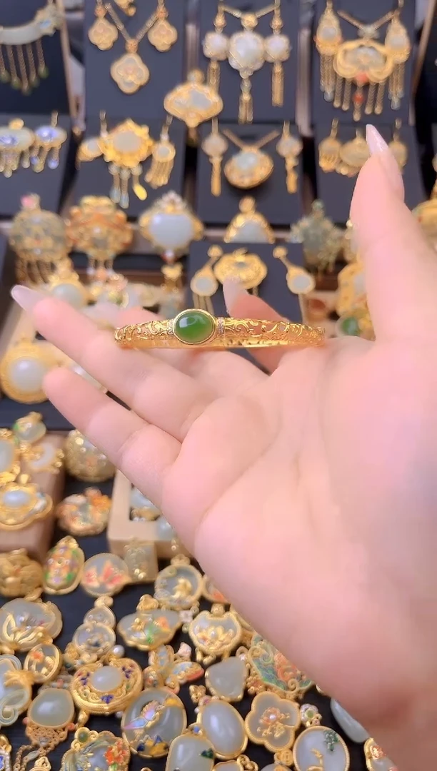 和田玉银S925镀金镶嵌项圈花丝镂空碧玉蛋面手镯