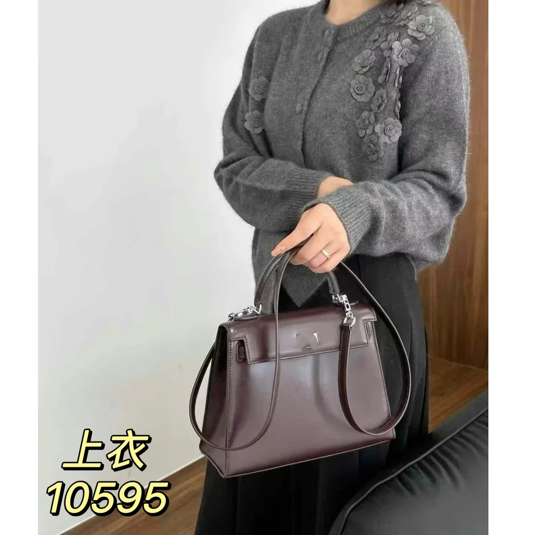 10595（部分无水洗唛，介意慎拍）SANFAN新款针织衫