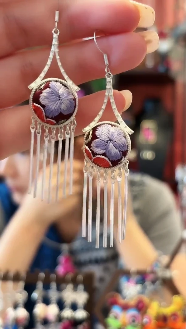 织绣云织谣民族风精美饰品80