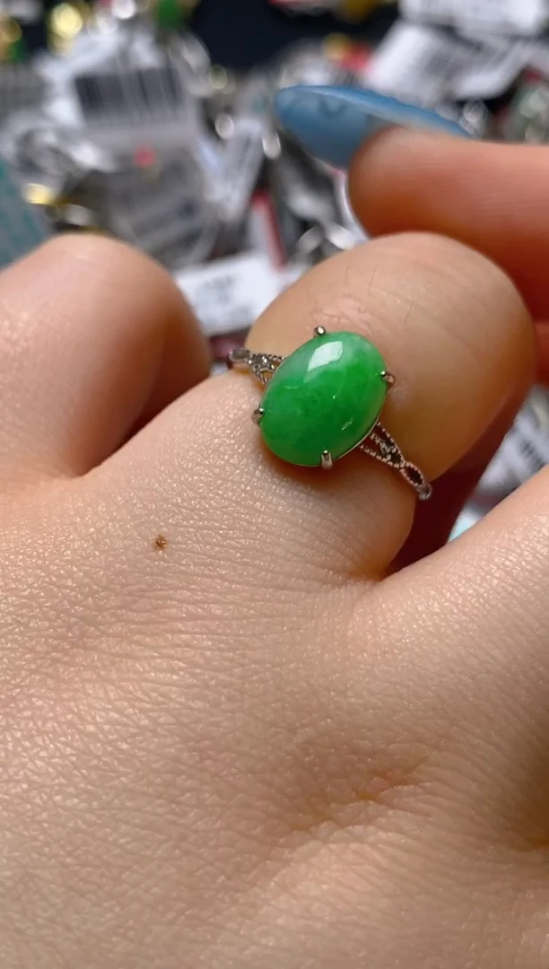 银S925镶嵌戒指翡翠百内无证书