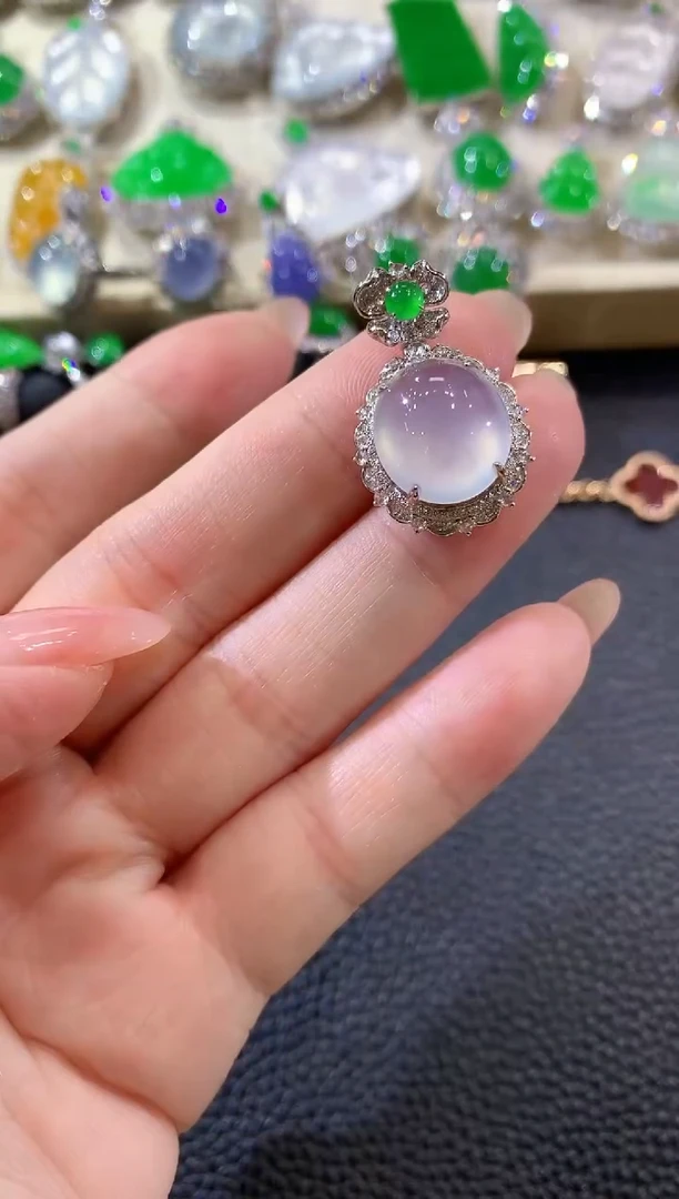 吊坠(不含链)18K金镶嵌翡翠A24