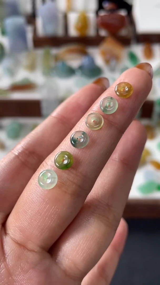 【闪购商品】定制翡翠未镶嵌扣子打包350