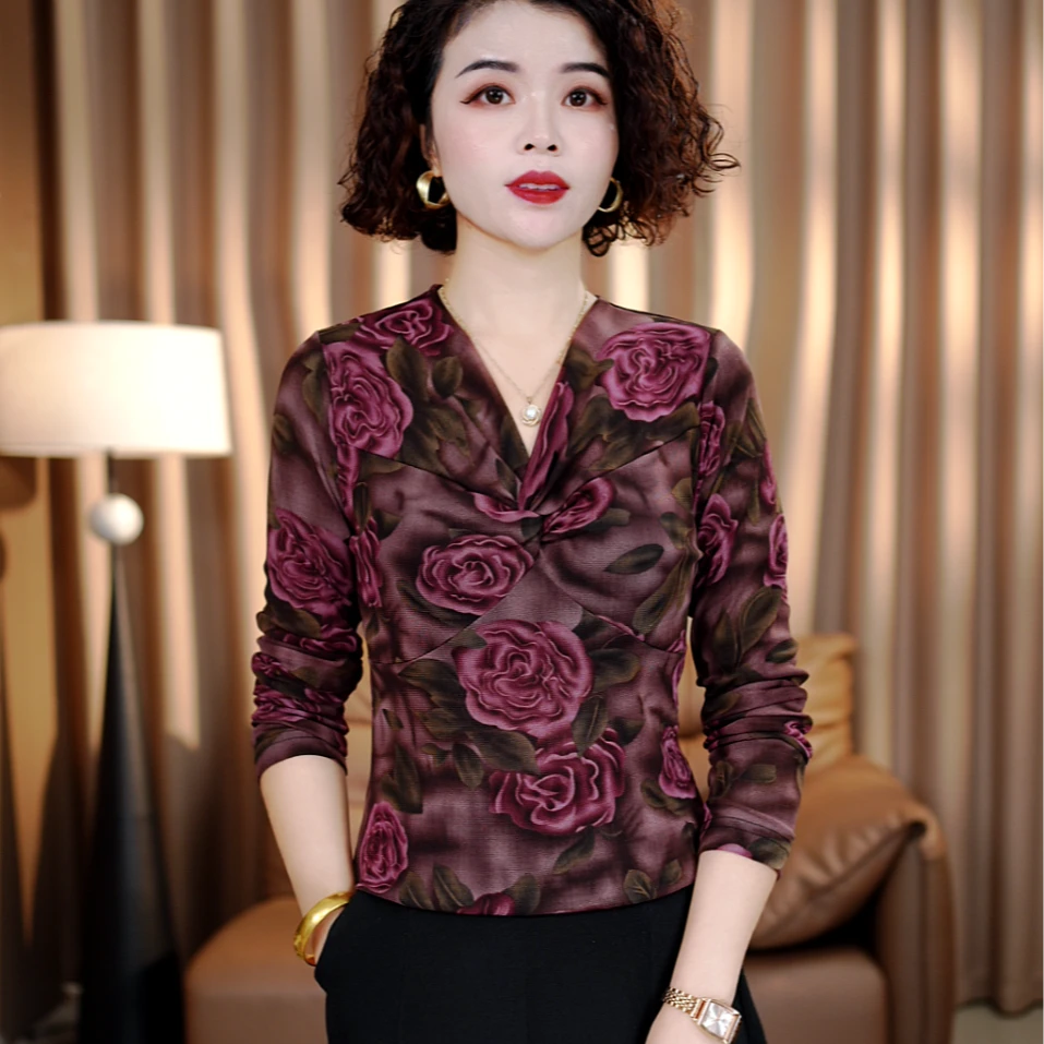 秋冬紫色气质V领扭结立体印花妈妈装上衣女士加绒保暖打底衫