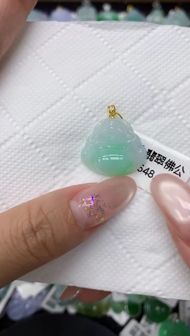颈饰18K金镶嵌翡翠1111111111