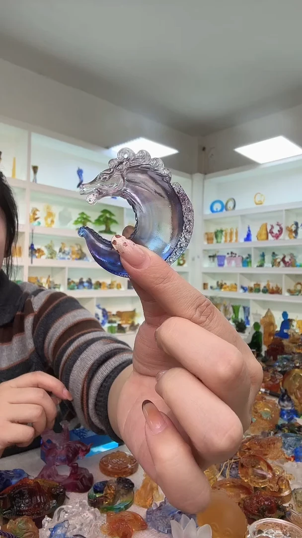 手工艺品琉璃月亮马