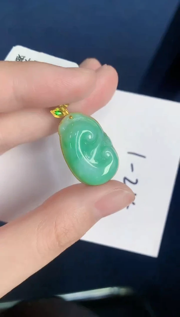 【闪购商品】翡翠颈饰18K金镶嵌000000000