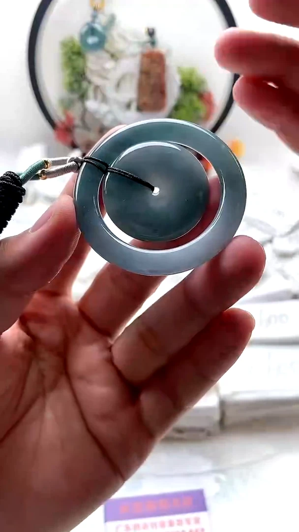 颈饰未镶嵌翡翠子母扣