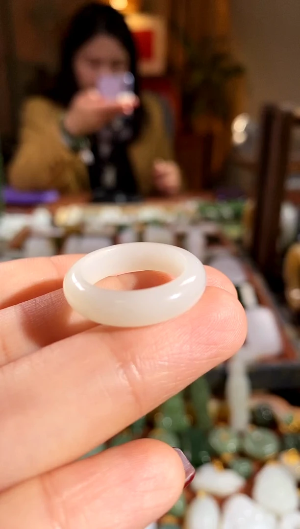 未镶嵌戒指和田玉14