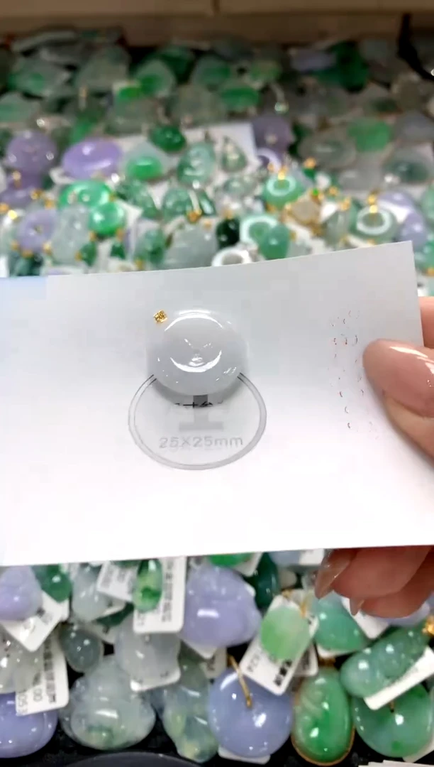 颈饰18K金镶嵌翡翠1111111111111111