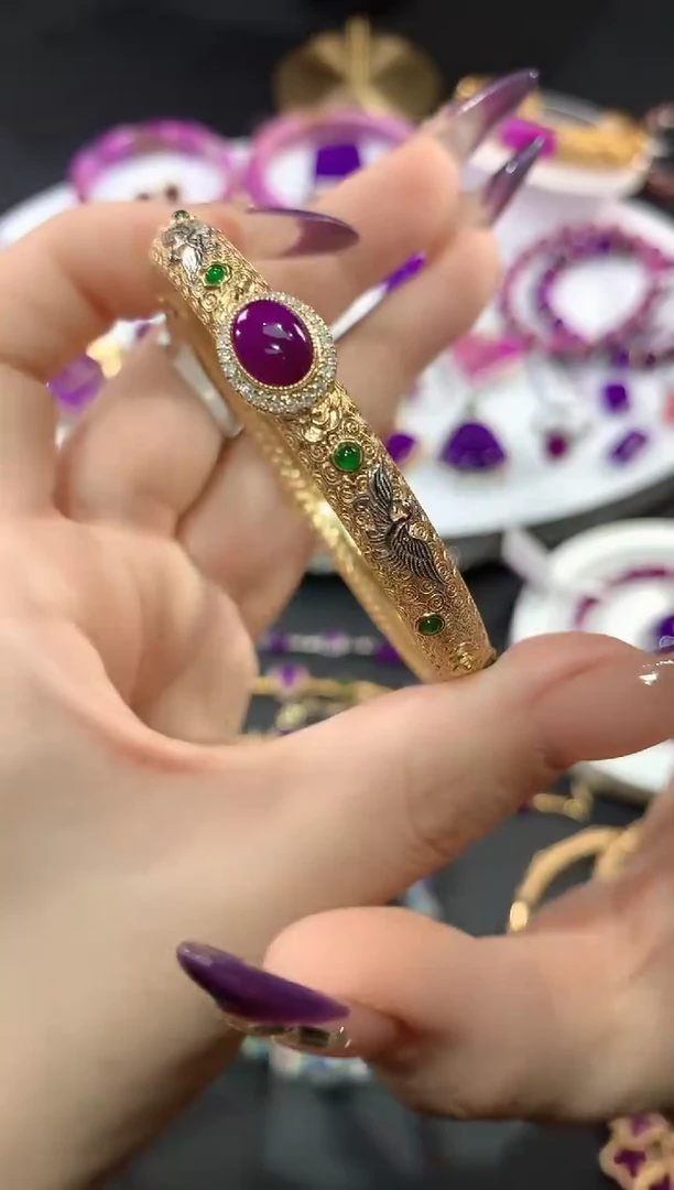 苏纪石（舒俱来）18K金镶嵌.手镯