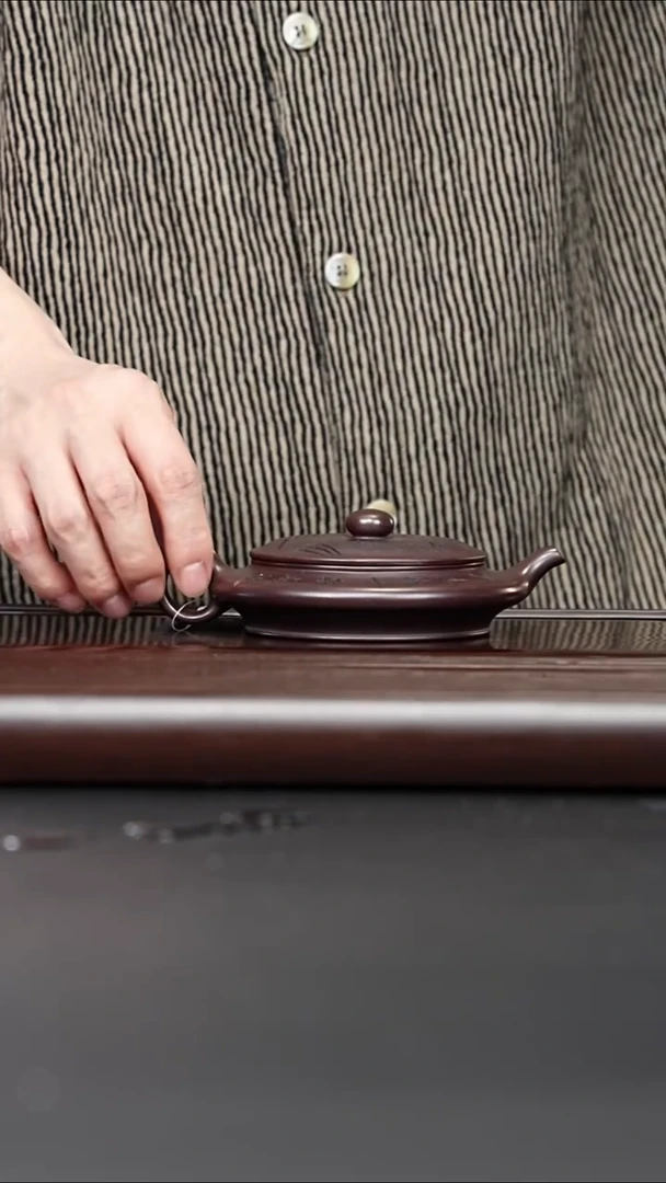 茶壶紫砂宜兴紫砂 虚扁龙山古乌泥 李传荣