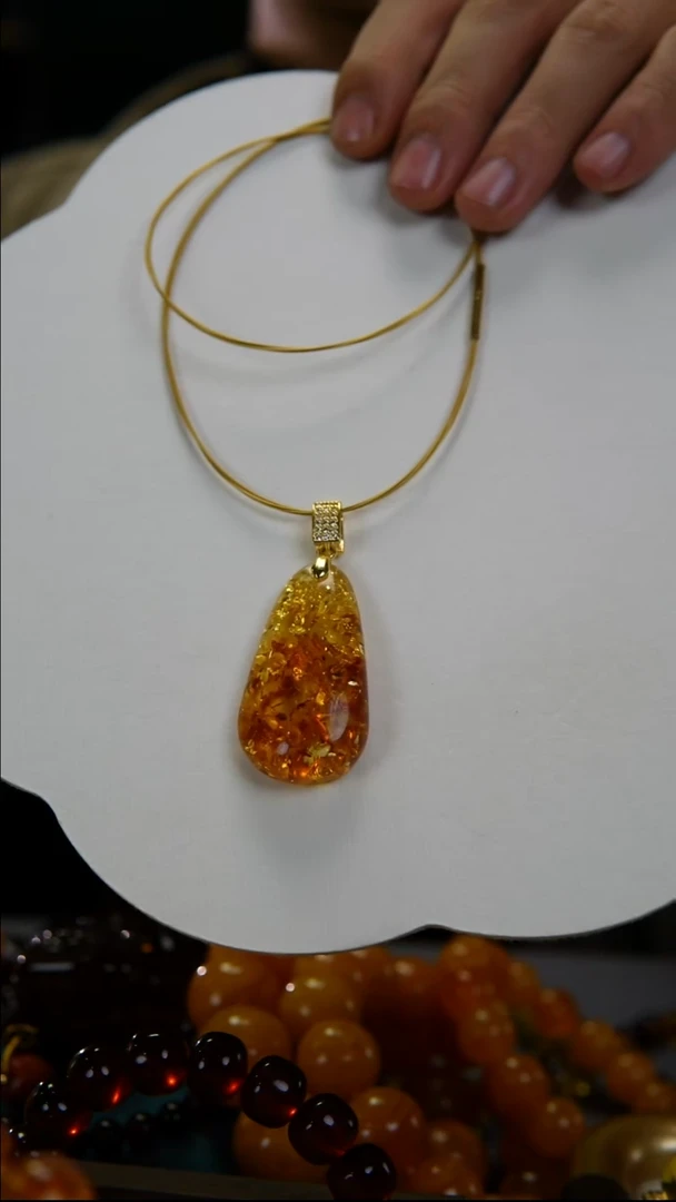 琥珀颈饰未镶嵌天然俄罗斯花珀水滴吊坠
