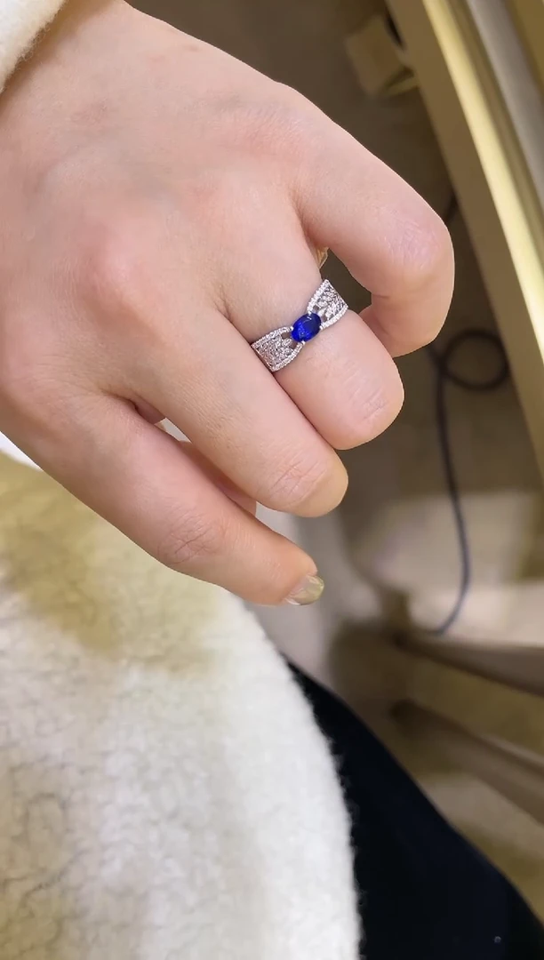 【闪购商品】蓝宝石戒指18K金镶嵌18K金蓝宝石钻石戒指