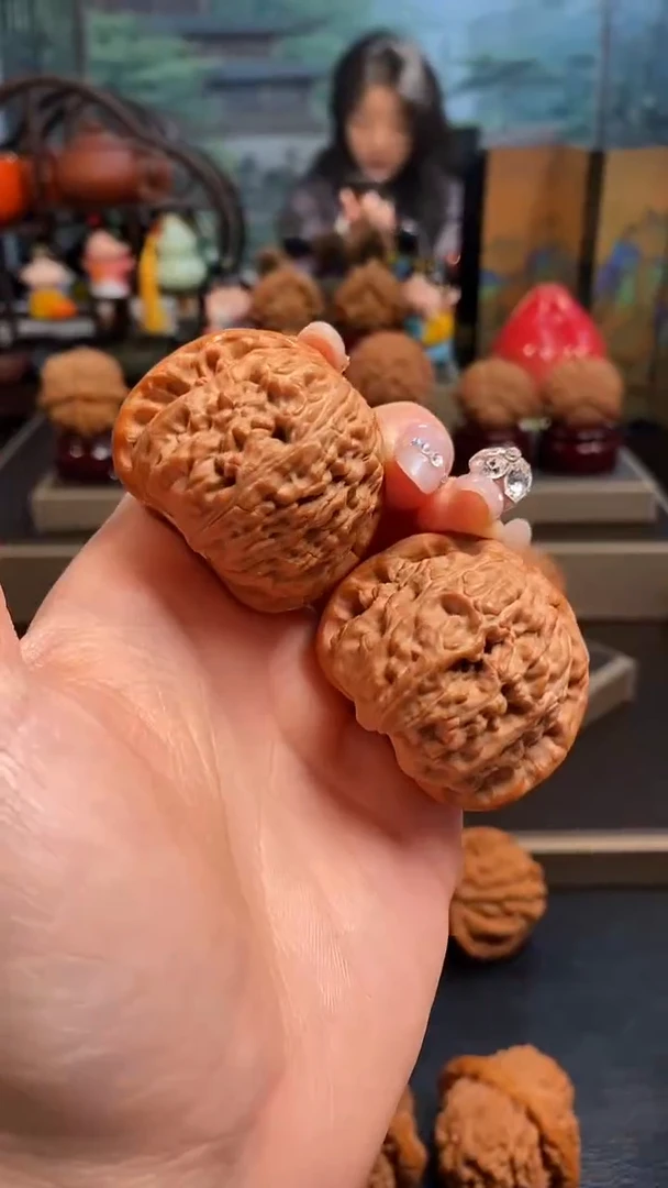 【闪购商品】文玩核桃吊坠H449白狮子42