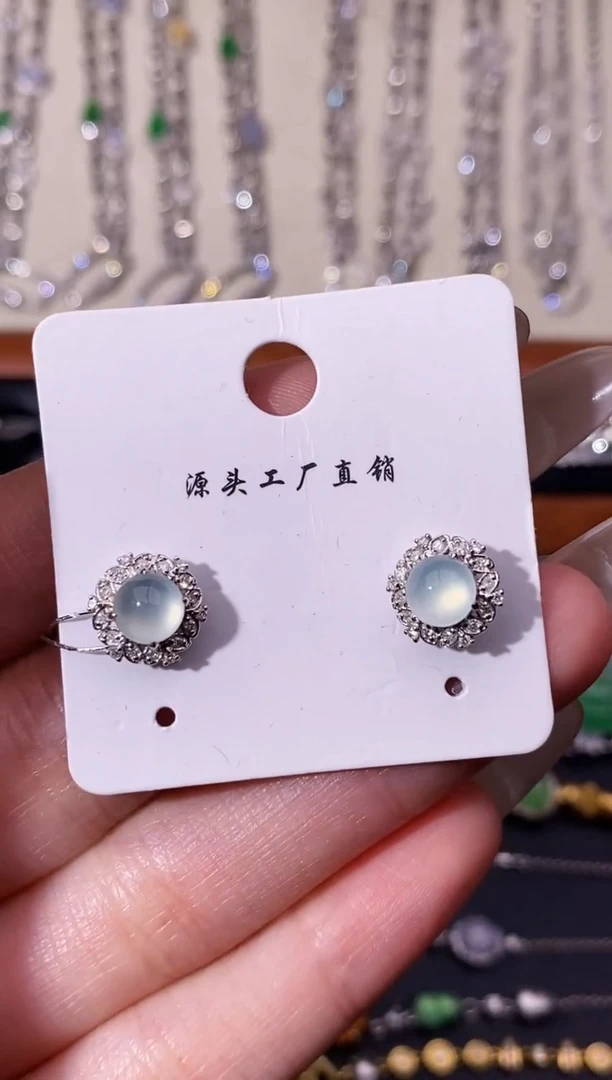 翡翠18K金镶嵌颈饰耳钉