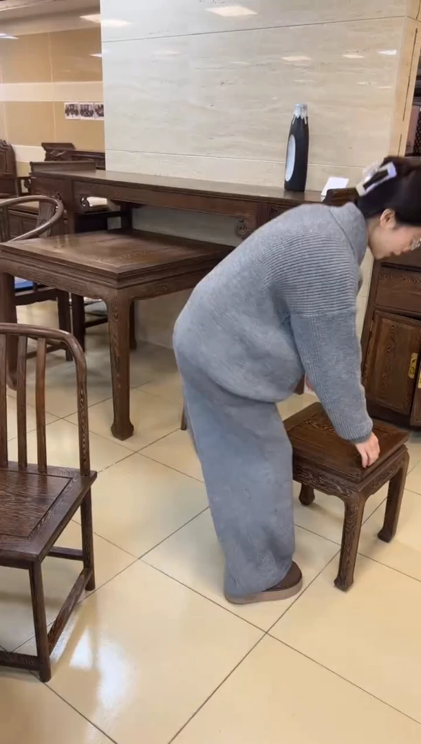 木马蹄八仙桌配梳妆台凳子