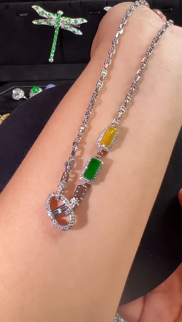 颈饰18K金镶嵌翡翠高冰双彩无事柱万能链