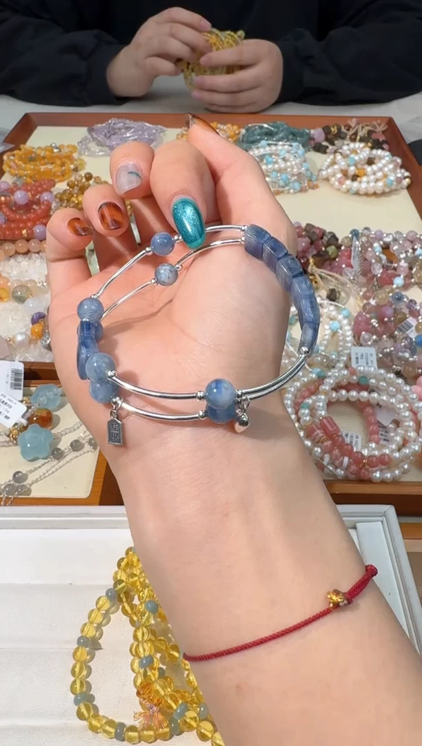 【闪购商品】水晶手链银S925镶嵌A014蓝晶手牌弯管款