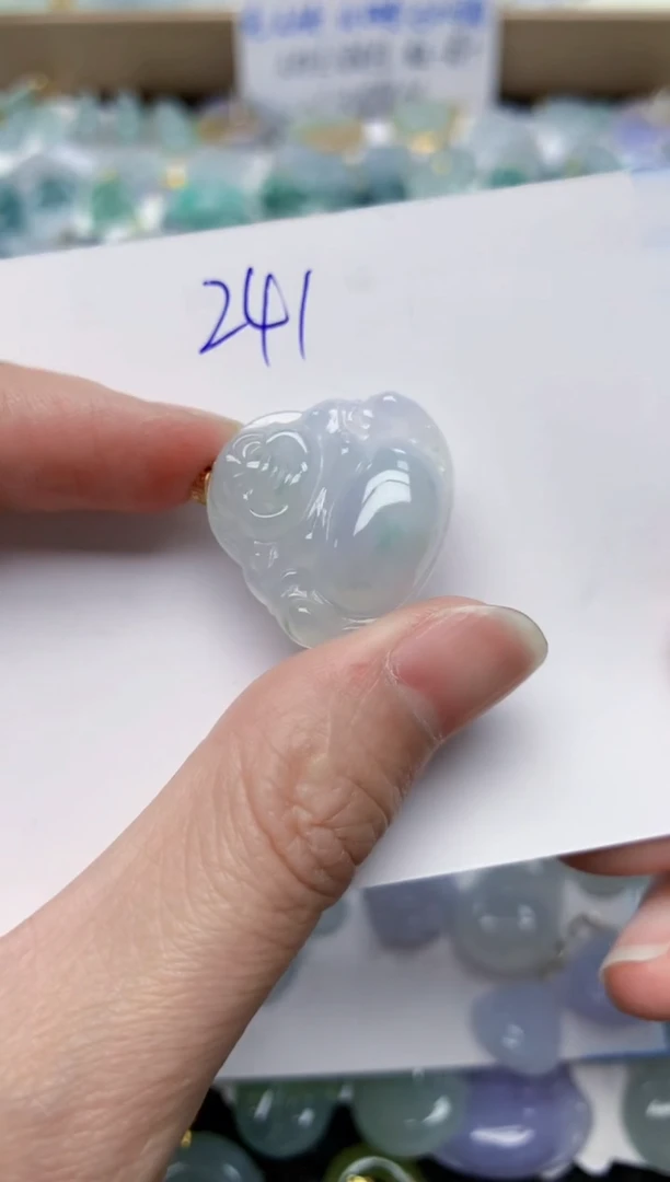 翡翠未镶嵌颈饰天然缅甸A货翡翠