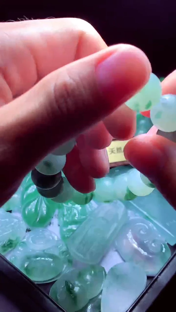 未镶嵌定制翡翠齐****#翡翠毛货定制