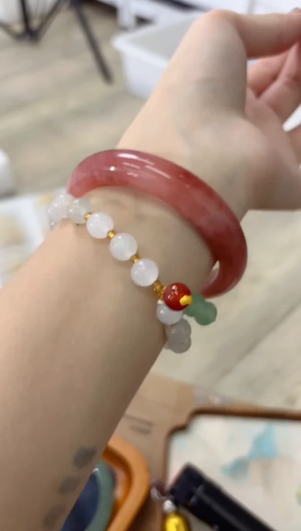 未镶嵌手镯石英质玉185-57F