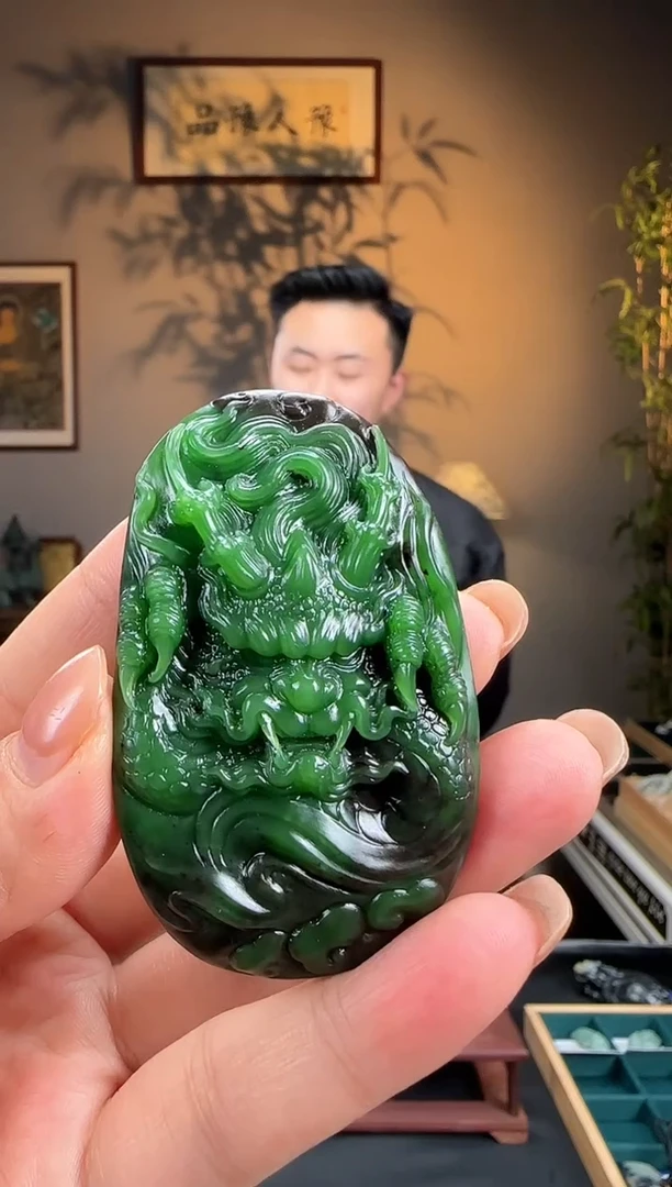 未镶嵌和田玉挂件l187老俄碧龙牌