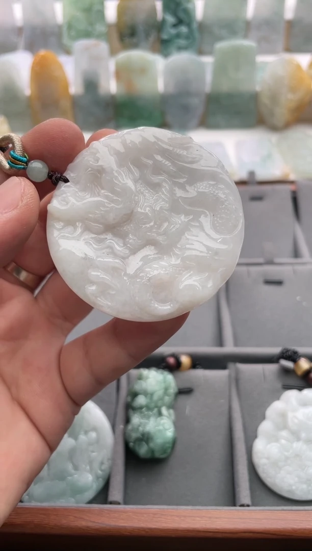 【闪购商品】翡翠颈饰未镶嵌..../2/17/ 34