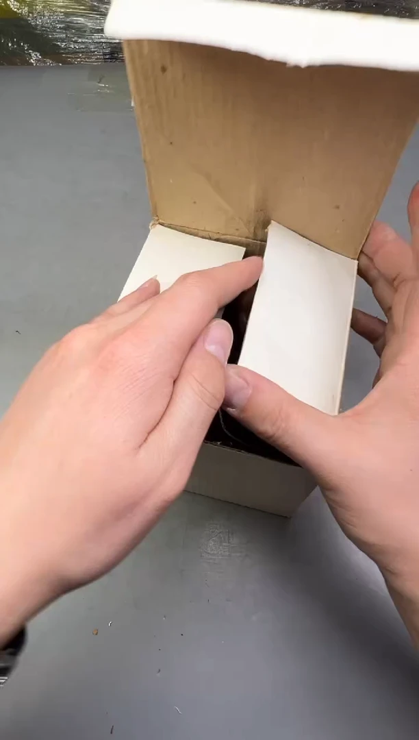 瓷片梅*鹿599V中古产品，默认微瑕，碰瓷社感谢您的支持~